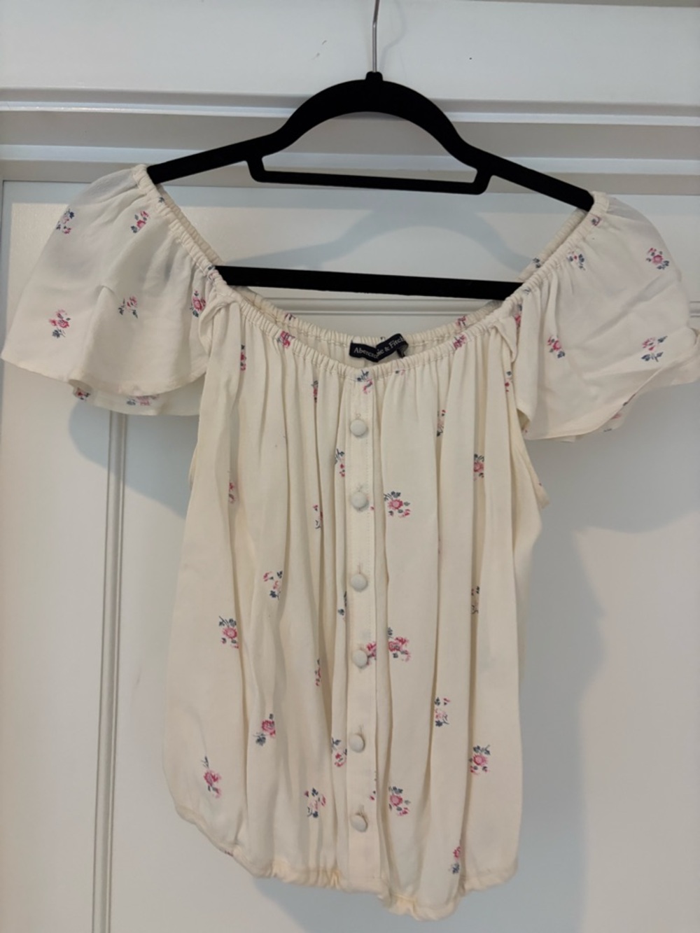 Abercrombie & Fitch Cream Off-Shoulder Floral Button Top